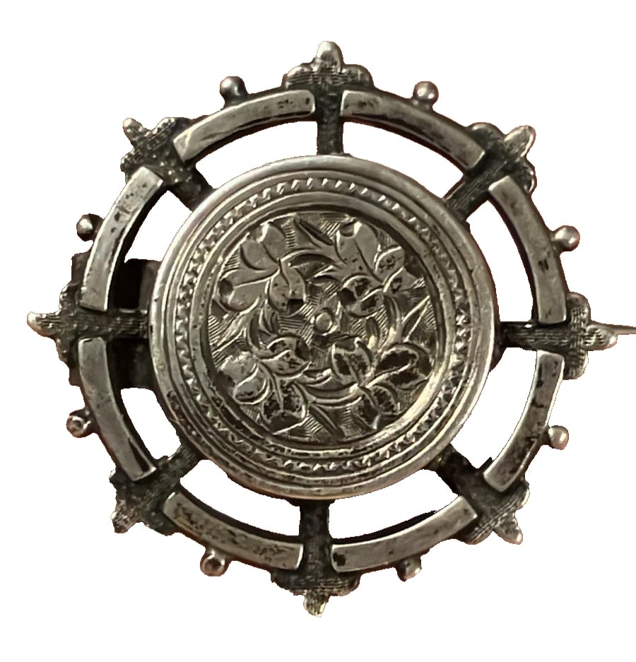 Victorian pin - 2