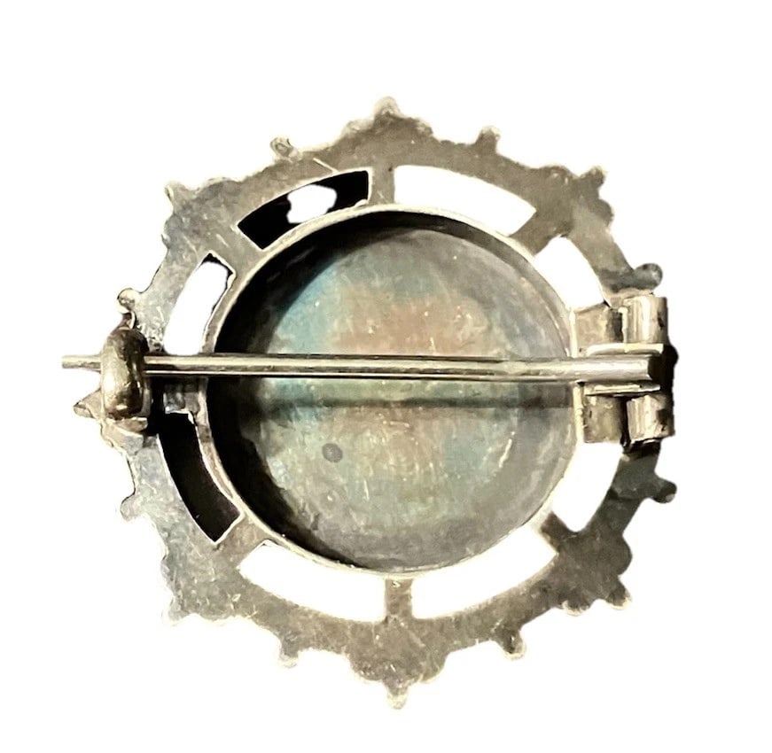 Victorian pin - 7