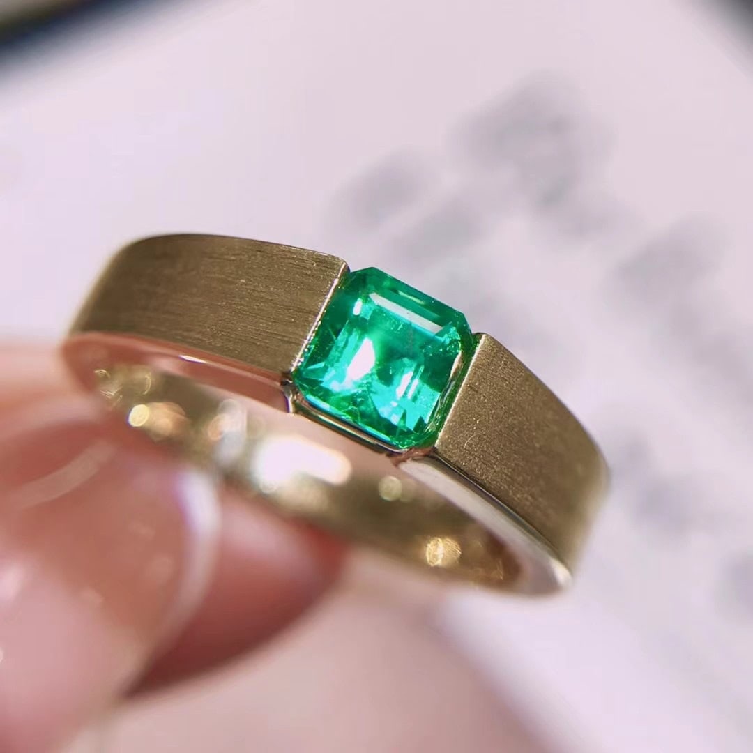 14K GOLD 0.6 CT VIVID GREEN NATURAL EMERALD RING - 3