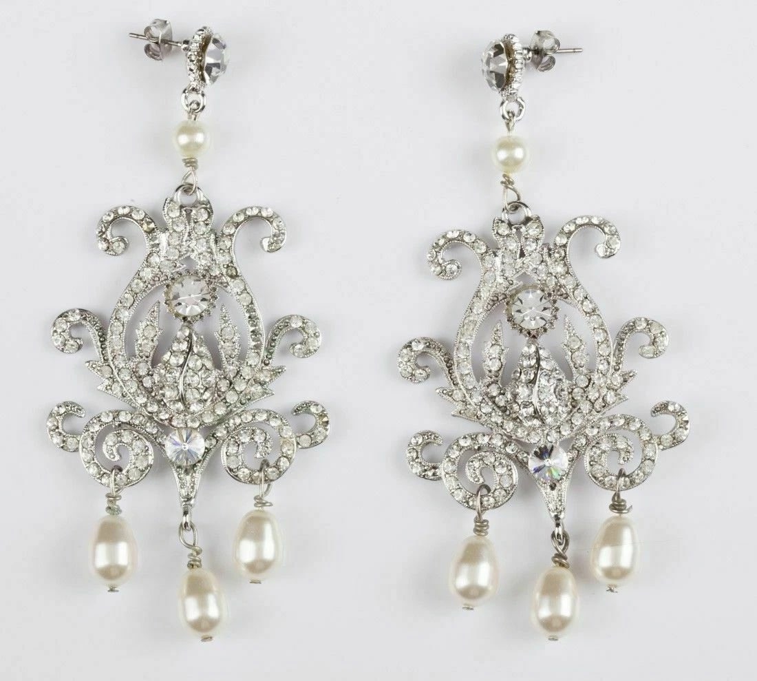 Runway Rhinestone and Faux Pearl Chandelier Earrings - 2