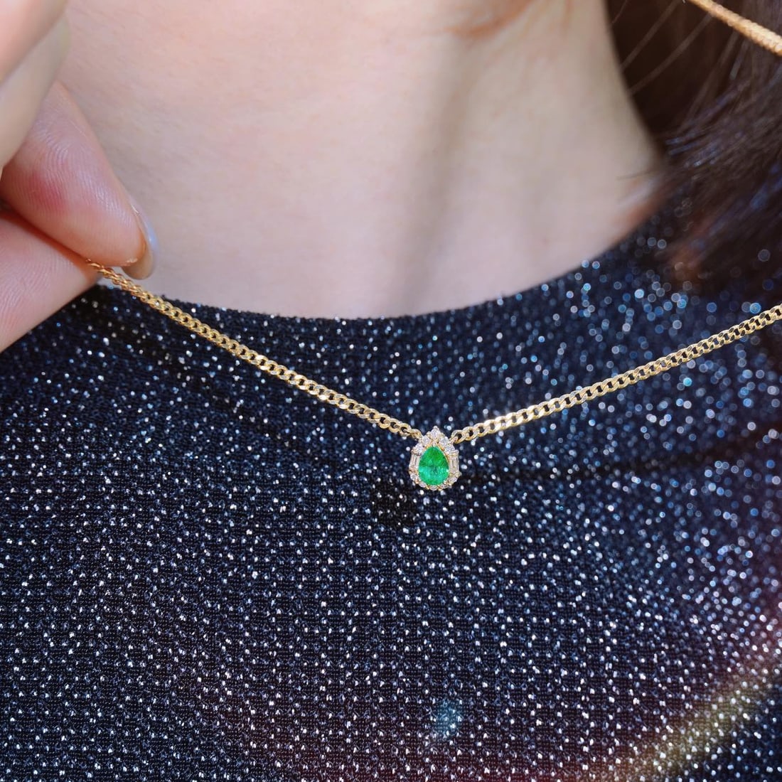 14K GOLD 0.44 CTW VIVID GREEN NATURAL EMERALD and DIAMOND NECKLACE - 5