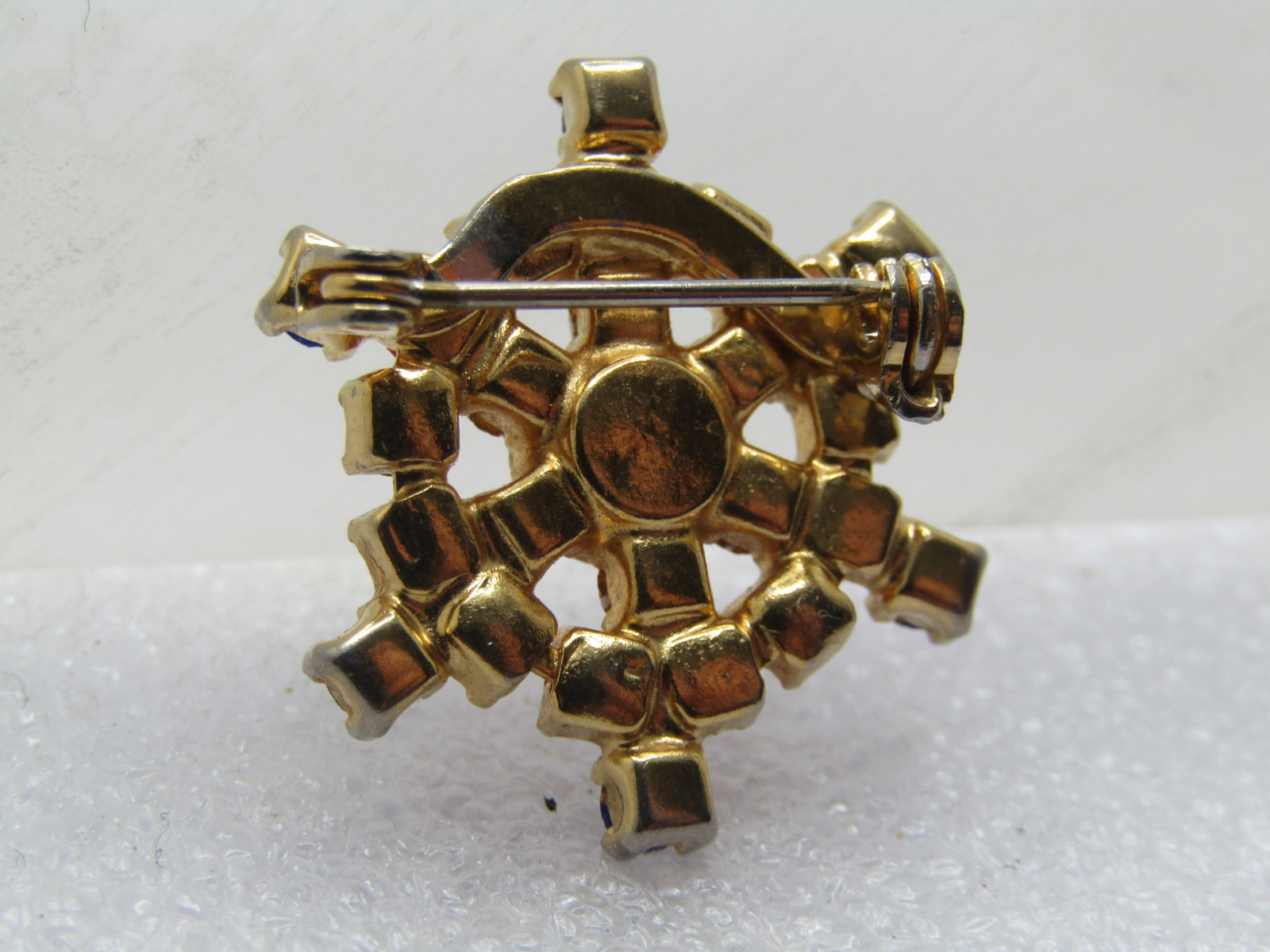 Vintage Red, White, Blue Glass Wheel Brooch, 1960's-1970's - 4
