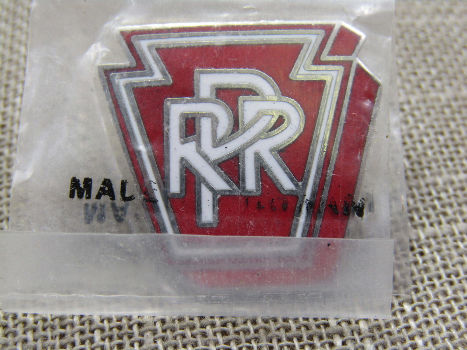 Enameled Pennsylvania Rairroad Tack Pin (1 of 5)