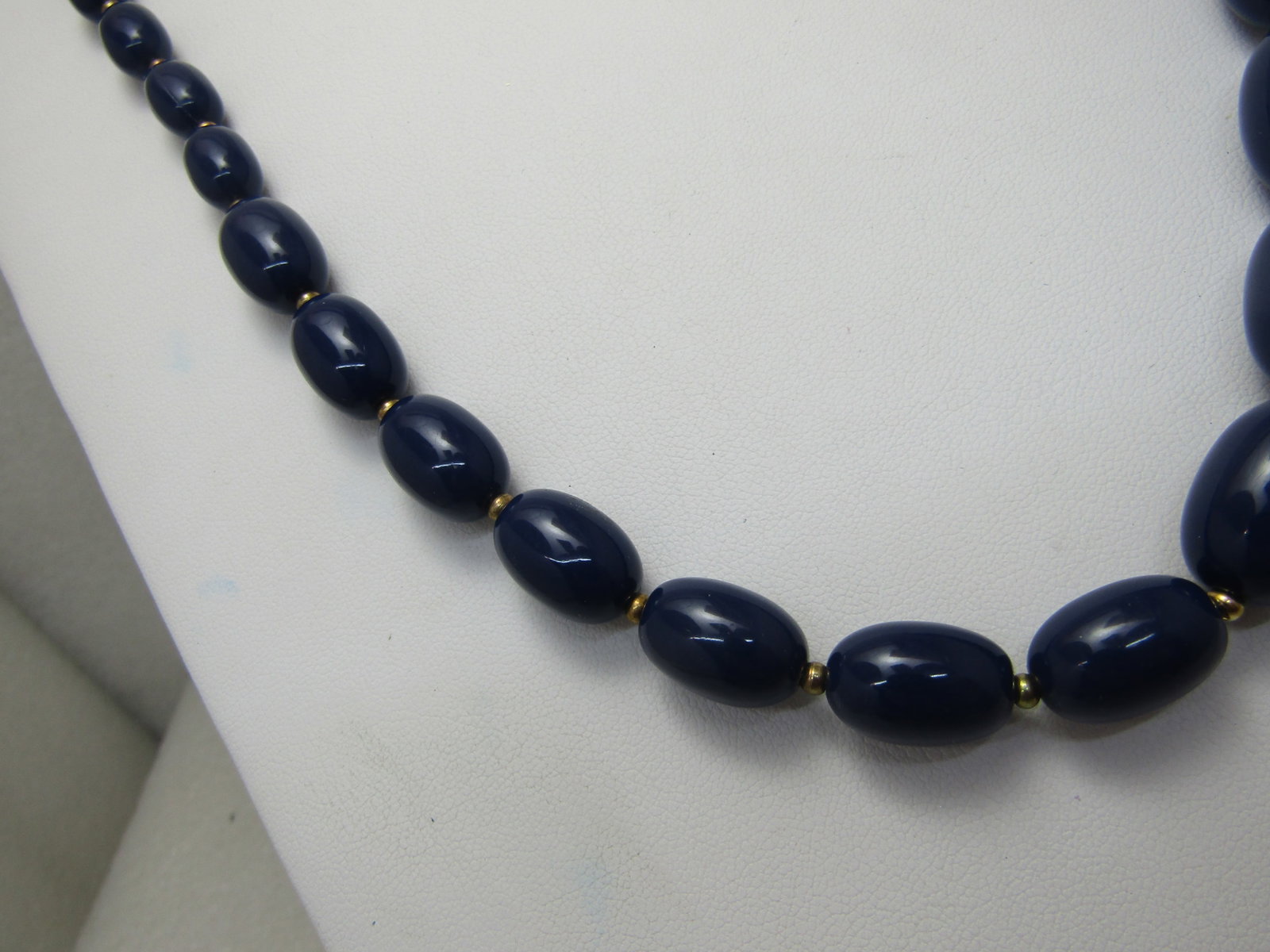 Vintage Graduated Navy Blue Beaded Necklace, 22", 1970's - 3