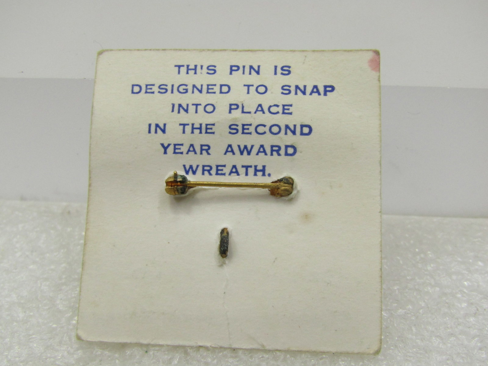 Vintage Cross & Crown Enameled 1 Year Methodist Award Brooch, On Card, Mid-Century - 5