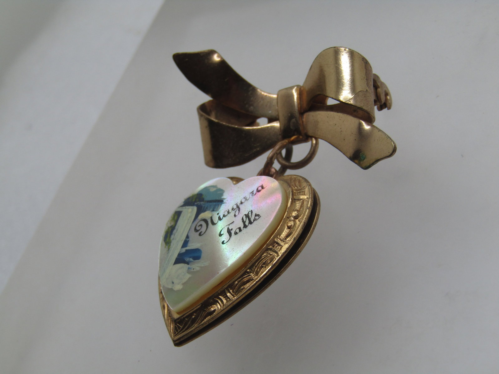 Vintage Niagara Falls Heart Locket & Bow Brooch, 1940's-1950's Souvenir. - 2