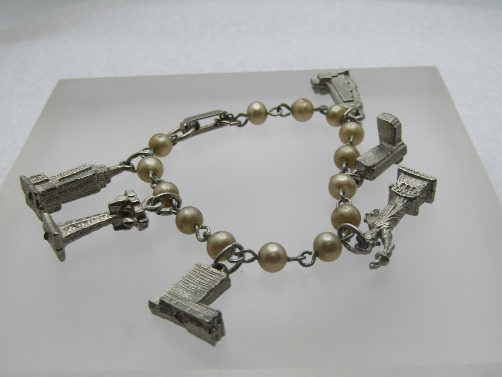Vintage New York City Charm Bracelet, Faux Pearl, 6.5", 1950's-1960's (1 of 4)