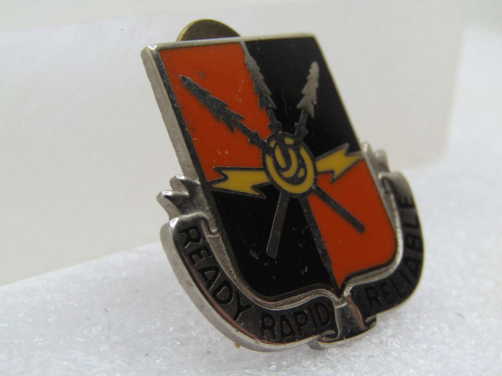 Vintage Enameled Ready, Rapid, Reliable Tack Pin,US. Arm 442nd Batallion Crest, 1980's-1990's - 2