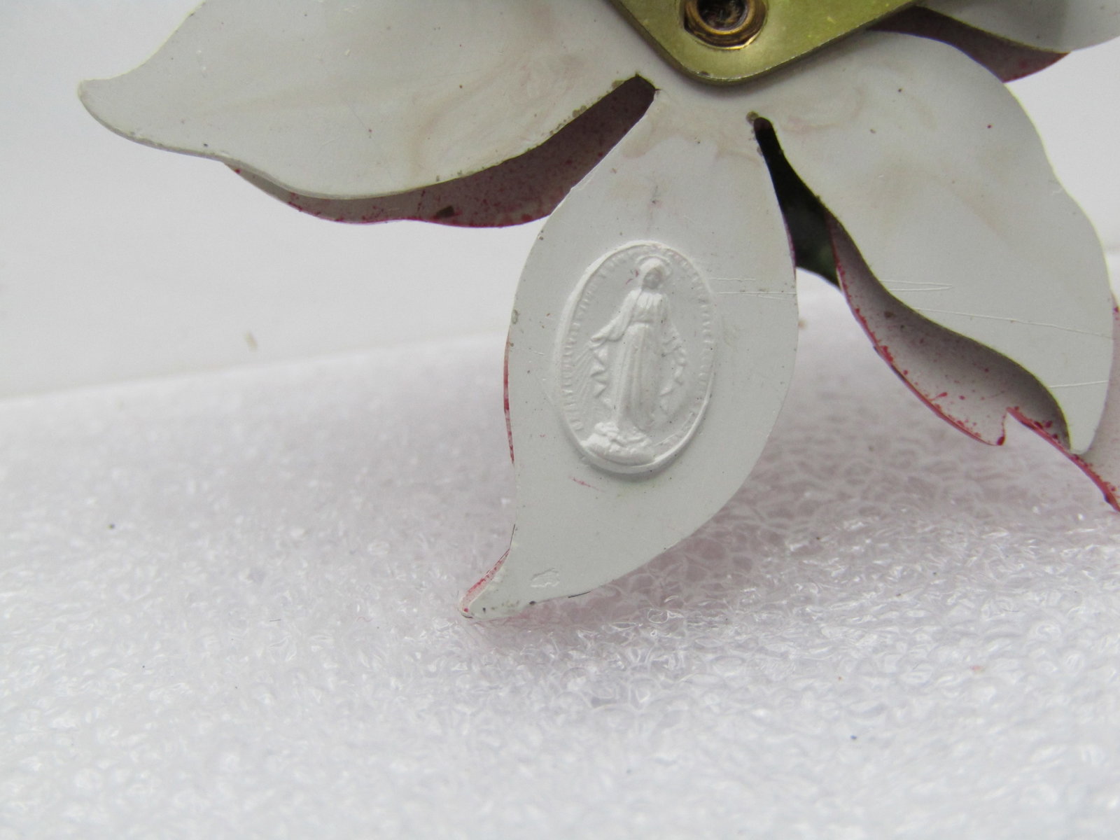 Vintage Catholic Enameled Holly Poinsettia Brooch , Blessed Mother on Back, 1960's - 4