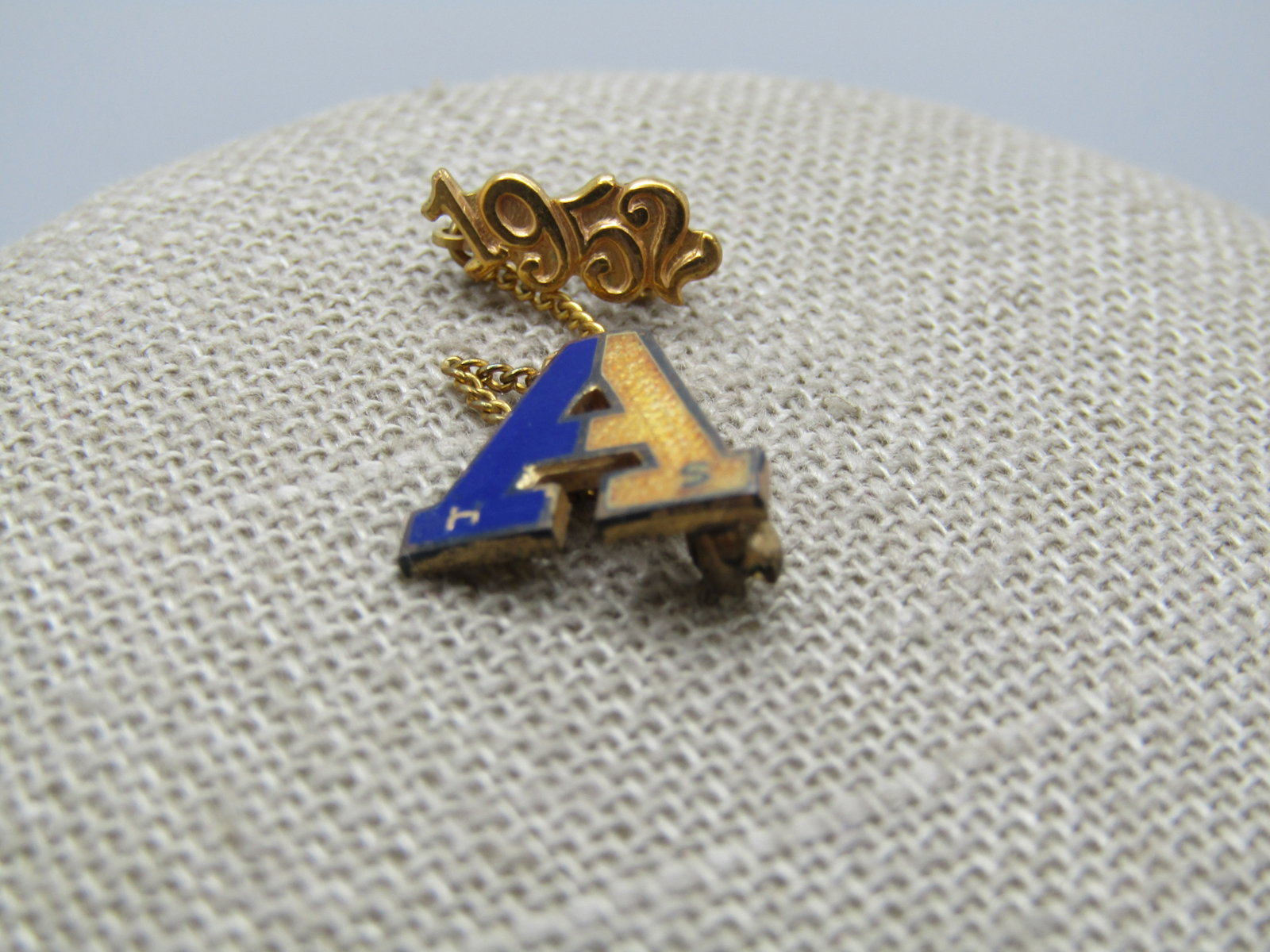 Vintage Sterling Guilloch Allentown High School 1952 Pin - 3