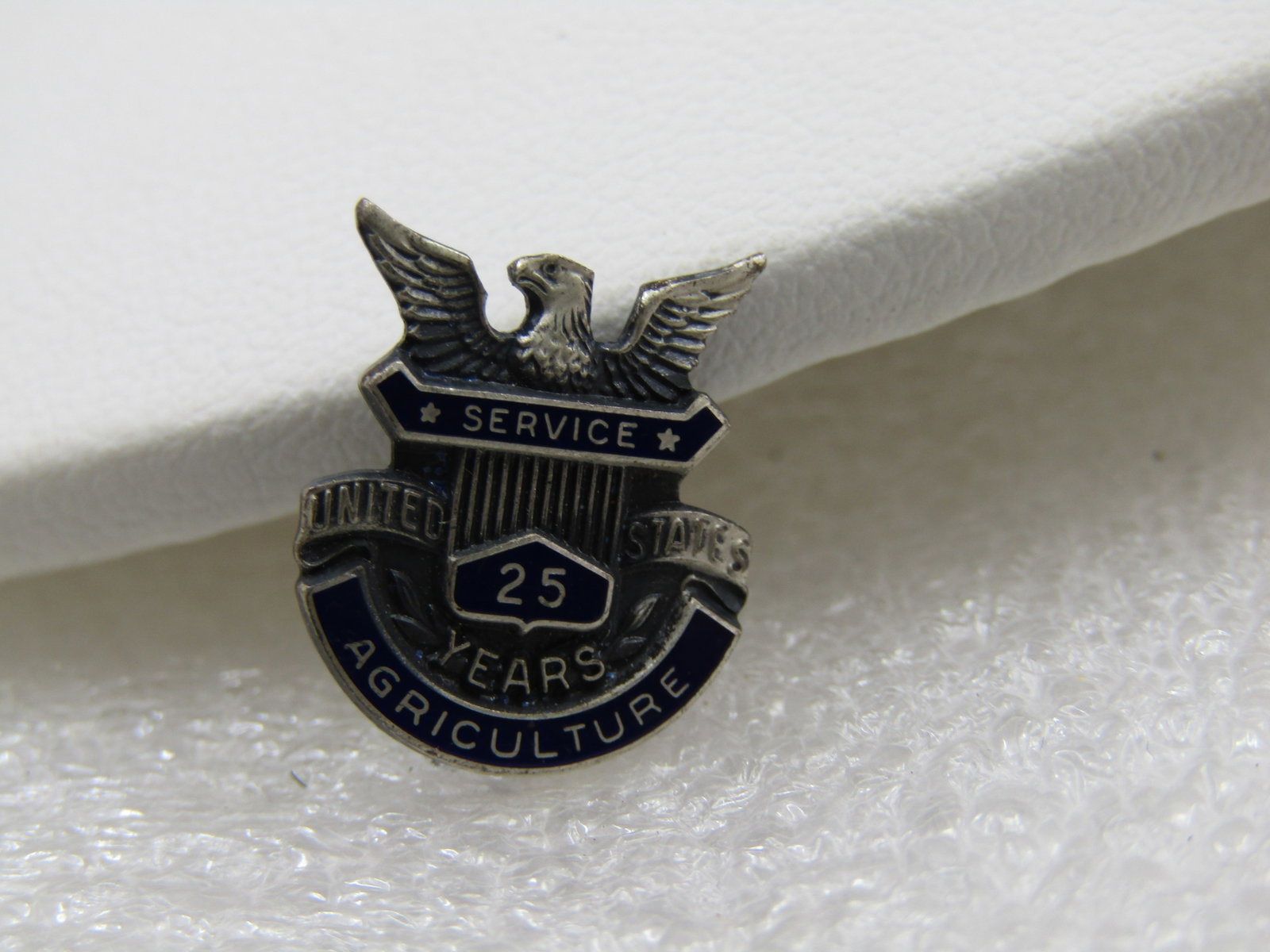 Vintage Sterling Enameled U.S. 25 Yr. Agriculture Service Pin, Signed Antaya - 4