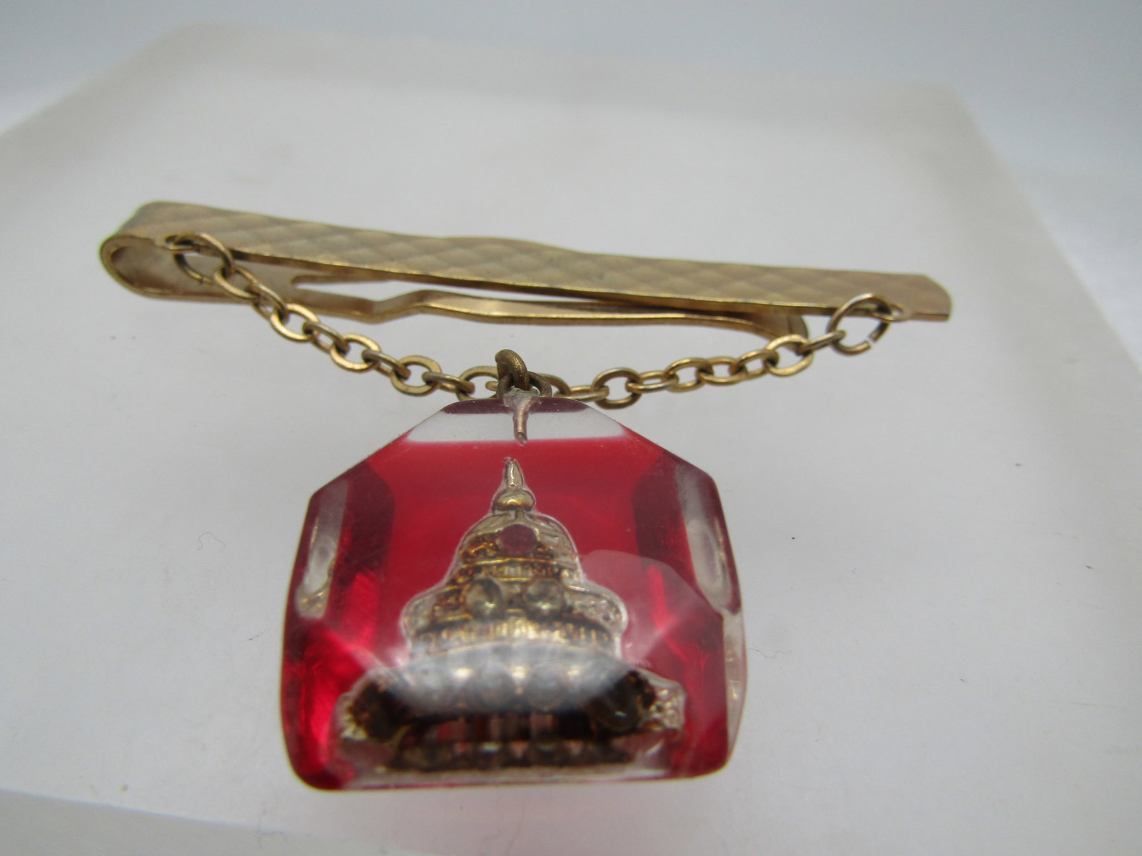 Vintage Red/Clear Lucite Capital Building Tie Bar & Chain, 1950's-1960's - 3