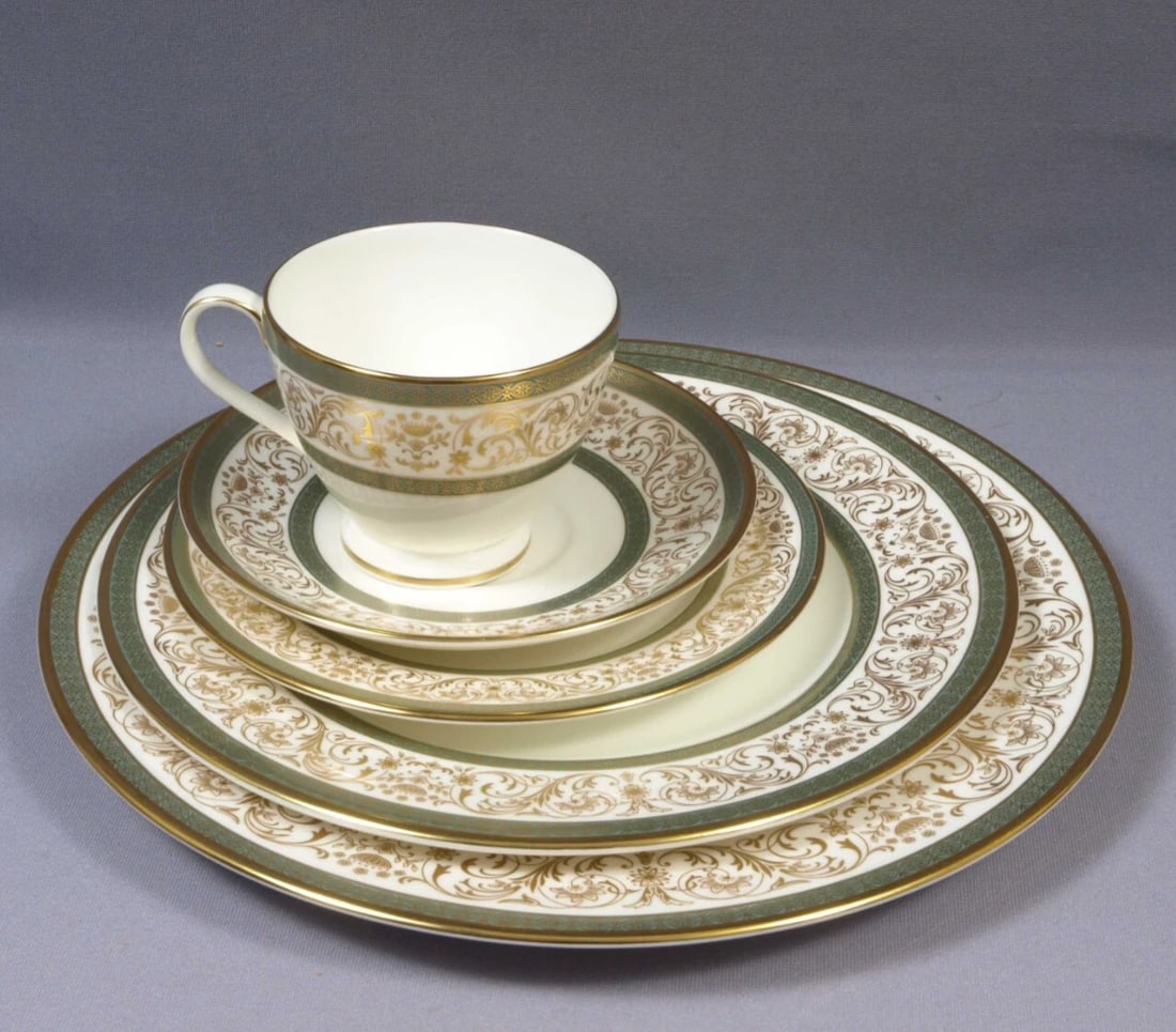 Minton ARAGON Dinner Salad Plate Coffee Cup England Vintage (1 of 5)