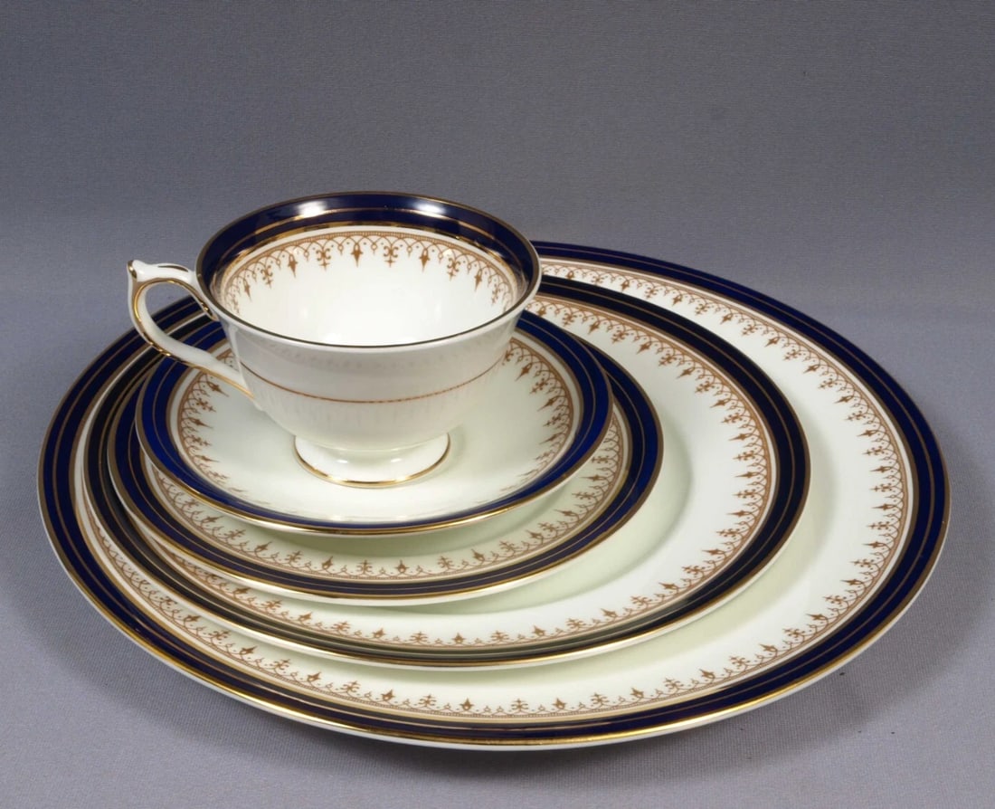 Aynsley LEIGHTON Cobalt Vintage Tea Cup England 1646 Bread Salad Plate Dinner (1 of 5)