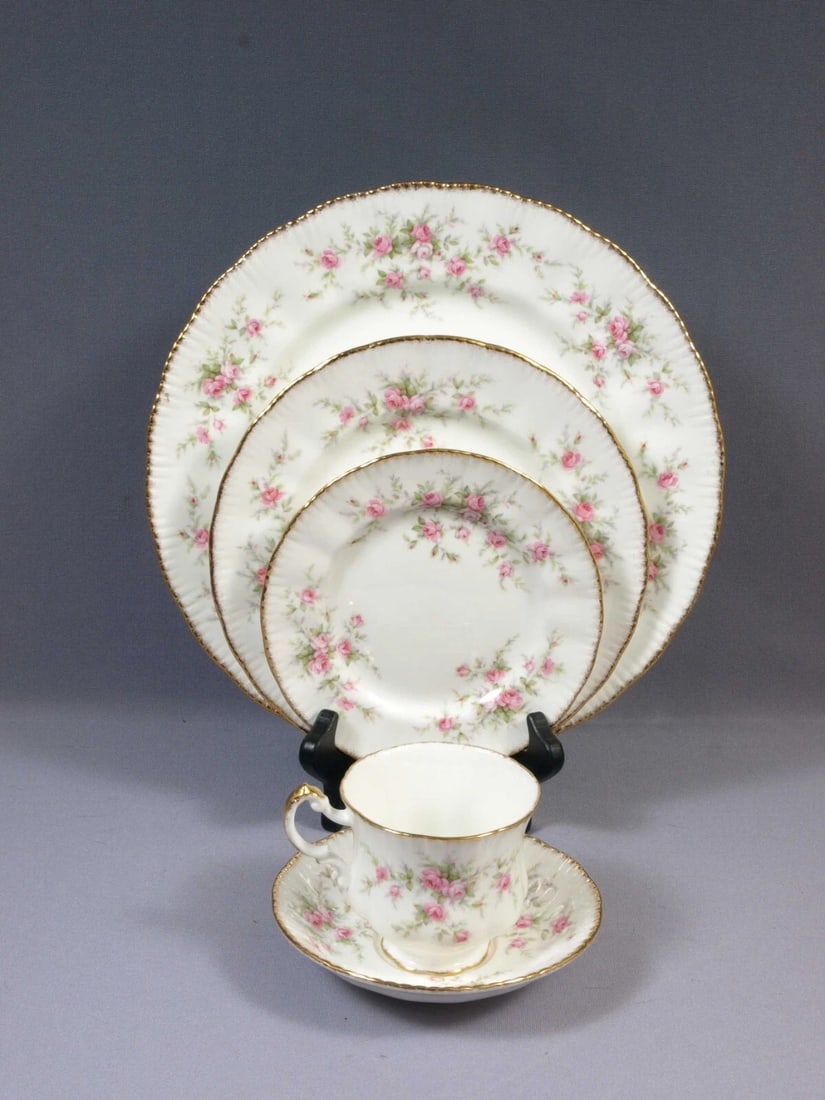 Paragon VICTORIANA ROSE Vintage Tea Coffee Cup England Bread Salad Plate Dinner (1 of 5)