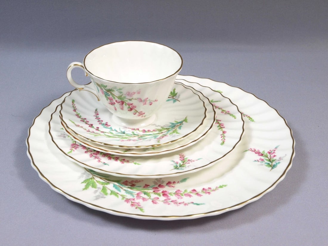 Artist Signed Royal Doulton BELL HEATHER Cofee Tea Cup Salad Bread Dinner Plate (1 of 7)