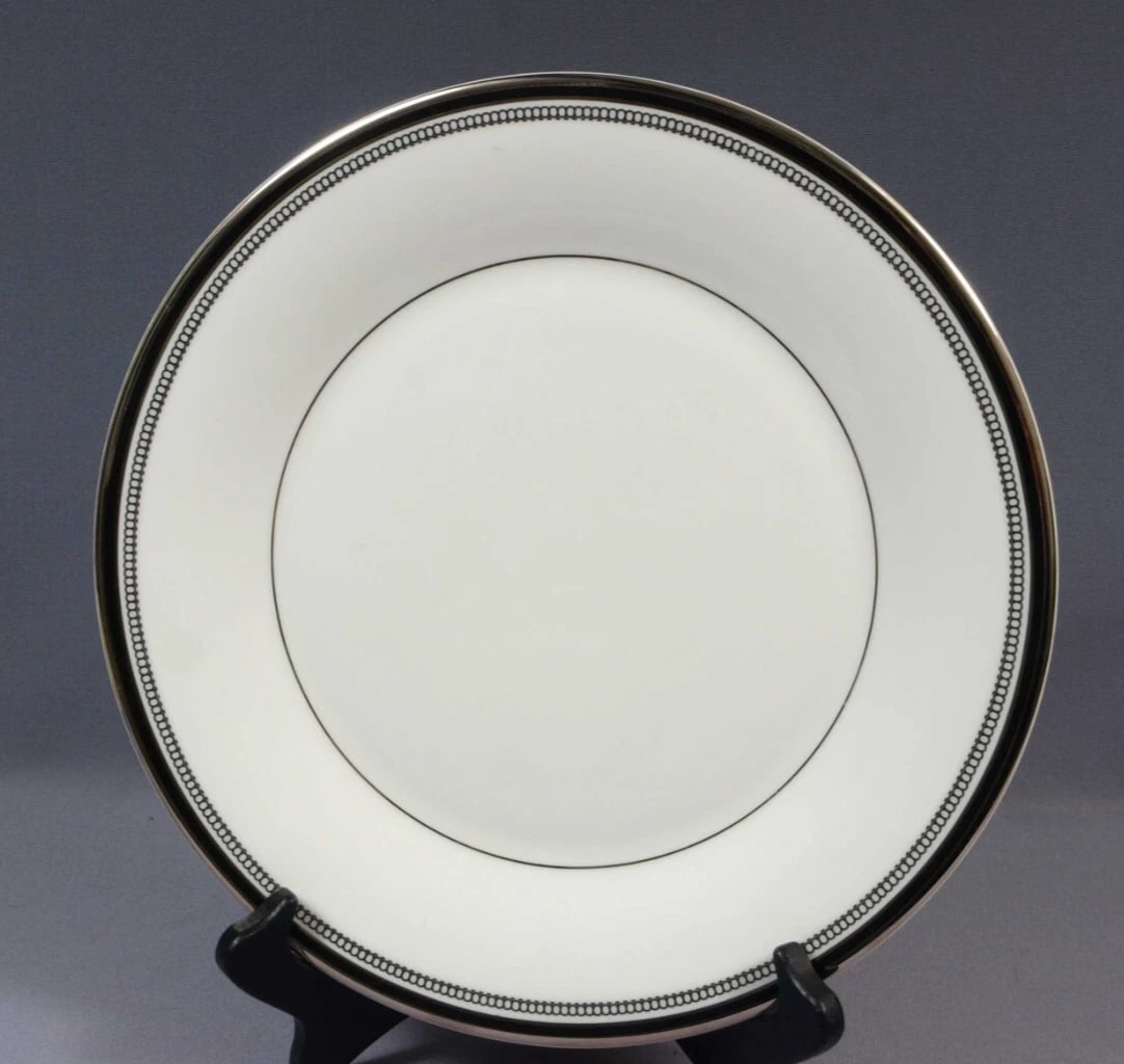 ROYAL DOULTON SARABANDE DINNER Plate H5023 Black Silver Platinum England (1 of 4)