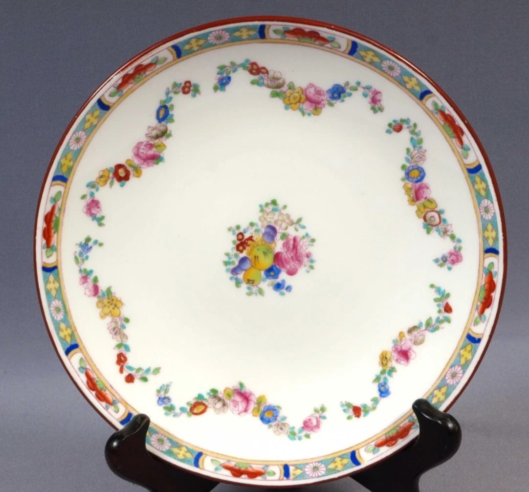 MINTON ROSE ANTIQUE A4807 Flat Cabinet Cake Plate England Older 8": This is a gorgeous Flat Cabinet/Cake Plate, from the older version of famous Minton rose pattern. It was made by Minton in England. This is very rare piece and very hard to find. The plate is properly