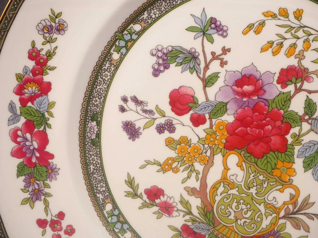 Royal Paragon Tree of Kashmir Dinner Plate Bone China England (1 of 4)