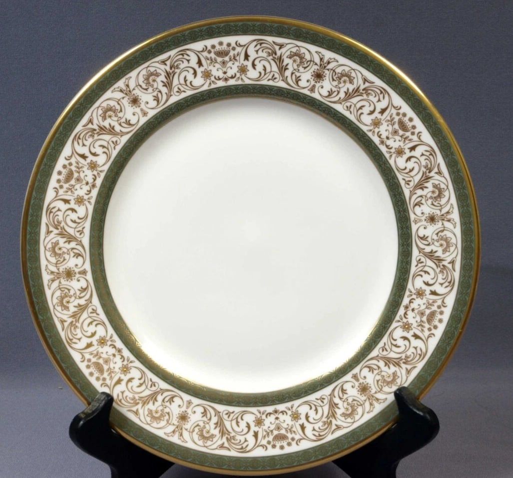 Minton ARAGON Luncheon Salad Plate England Vintage (1 of 4)