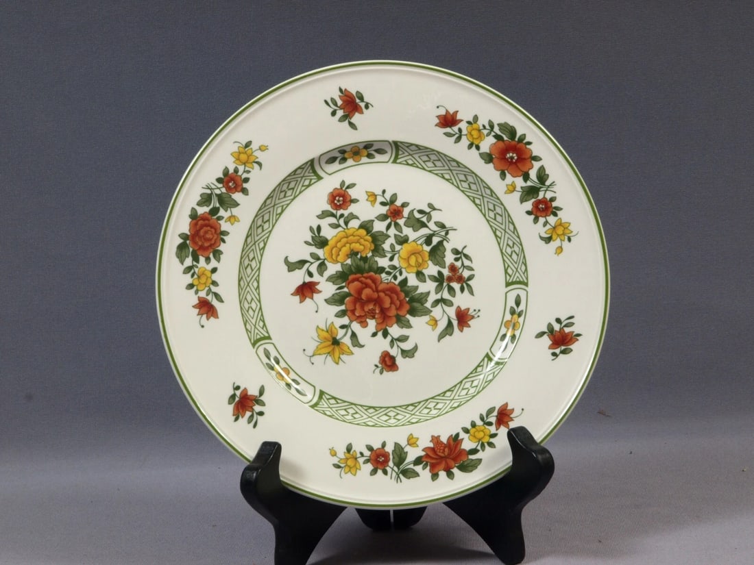 Villeroy & Boch Summer Day Luncheon Salad Plate Germany Vintage 8 3/8" (1 of 4)