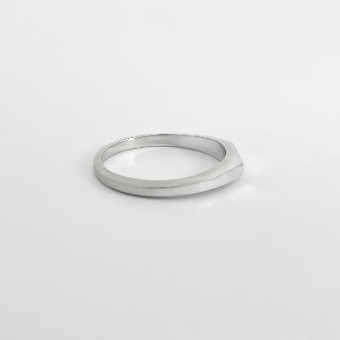 Faceted Angle Geometric Statement Ring 18K White Gold, Size 6.5, 2.73 Grams - 6