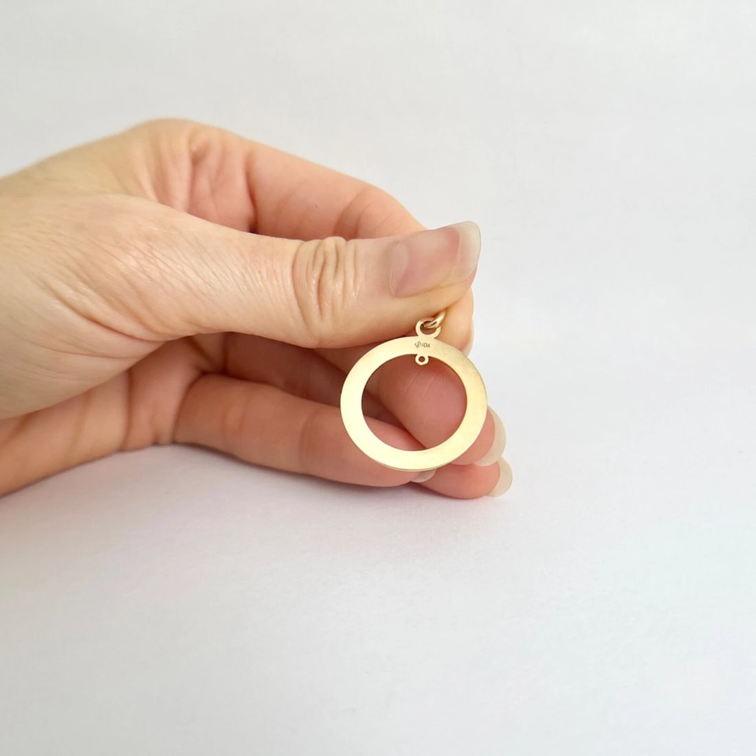 Honolulu Hawaii Circle Pendant Charm 10K Yellow Gold, 1.81 Grams - 5