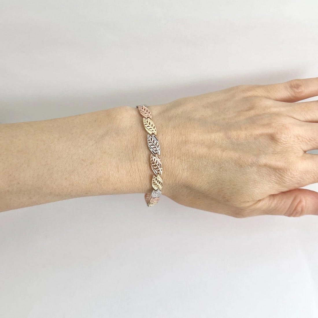 Tri-Color Filigree Leaf Chain Link Bracelet 10K Yellow Rose White Gold, 4.27 Gr - 3