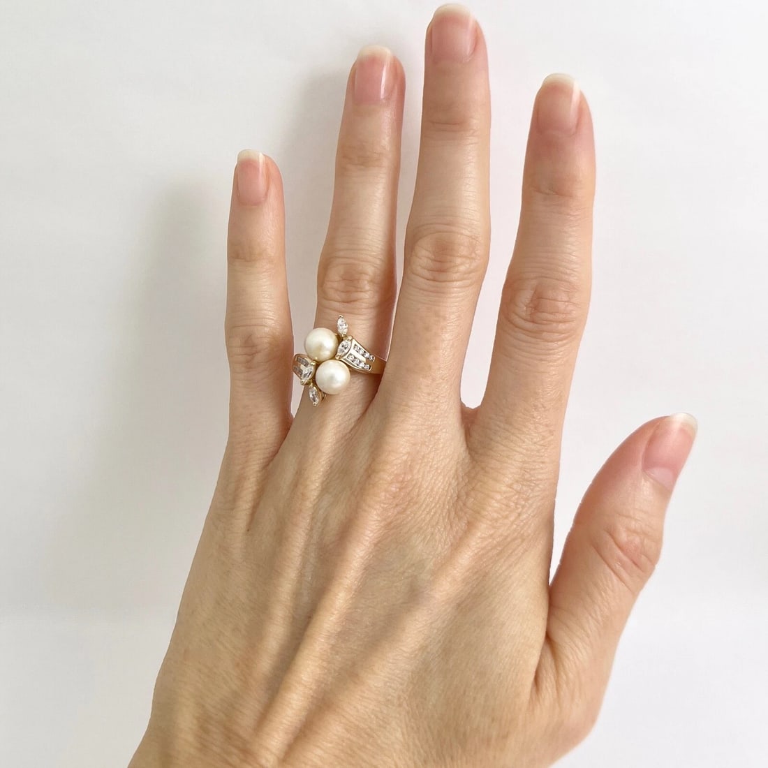 Pearl CZ Cubic Zirconia Cluster Cocktail Ring 14K Yellow Gold, 4.71 Grams - 3
