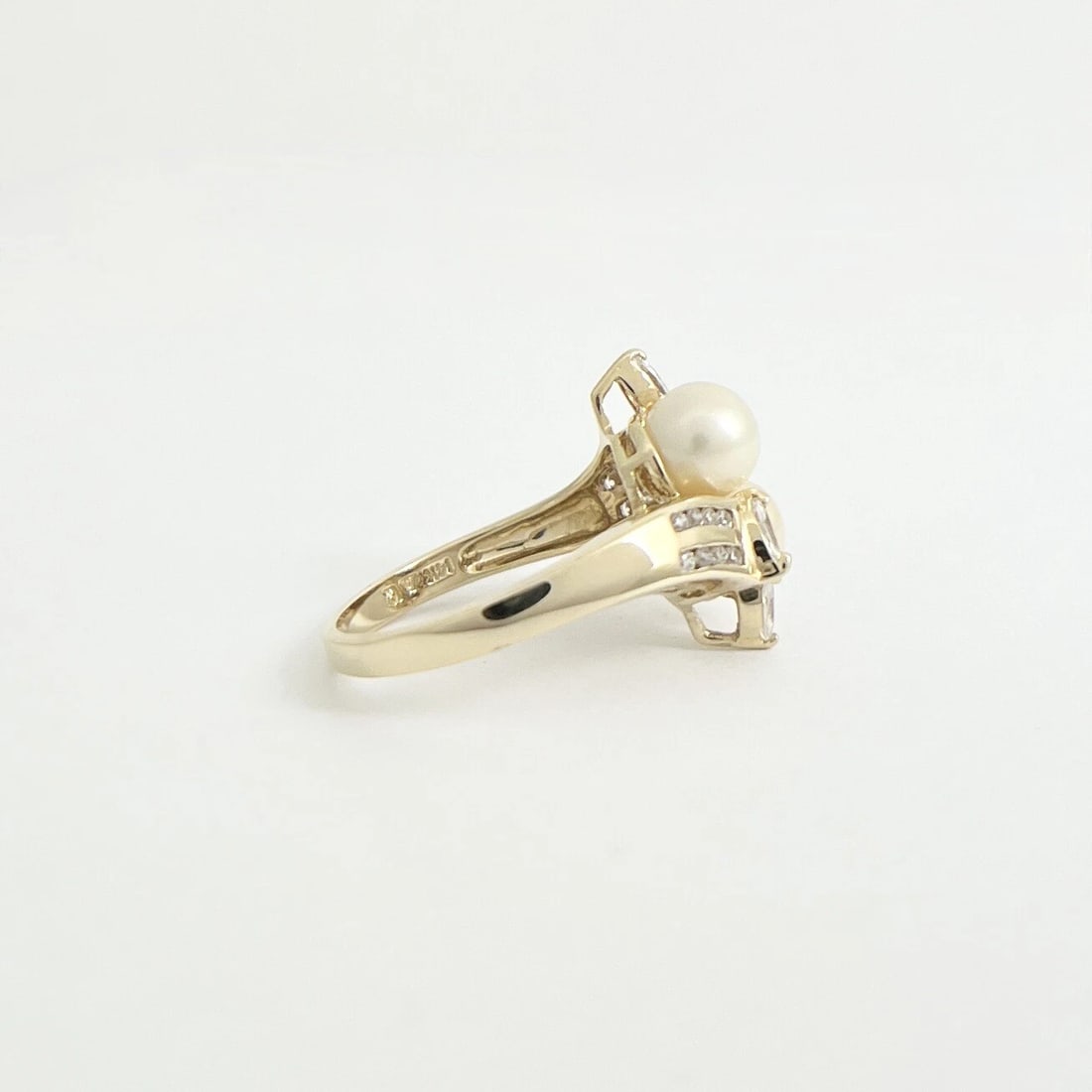 Pearl CZ Cubic Zirconia Cluster Cocktail Ring 14K Yellow Gold, 4.71 Grams - 6