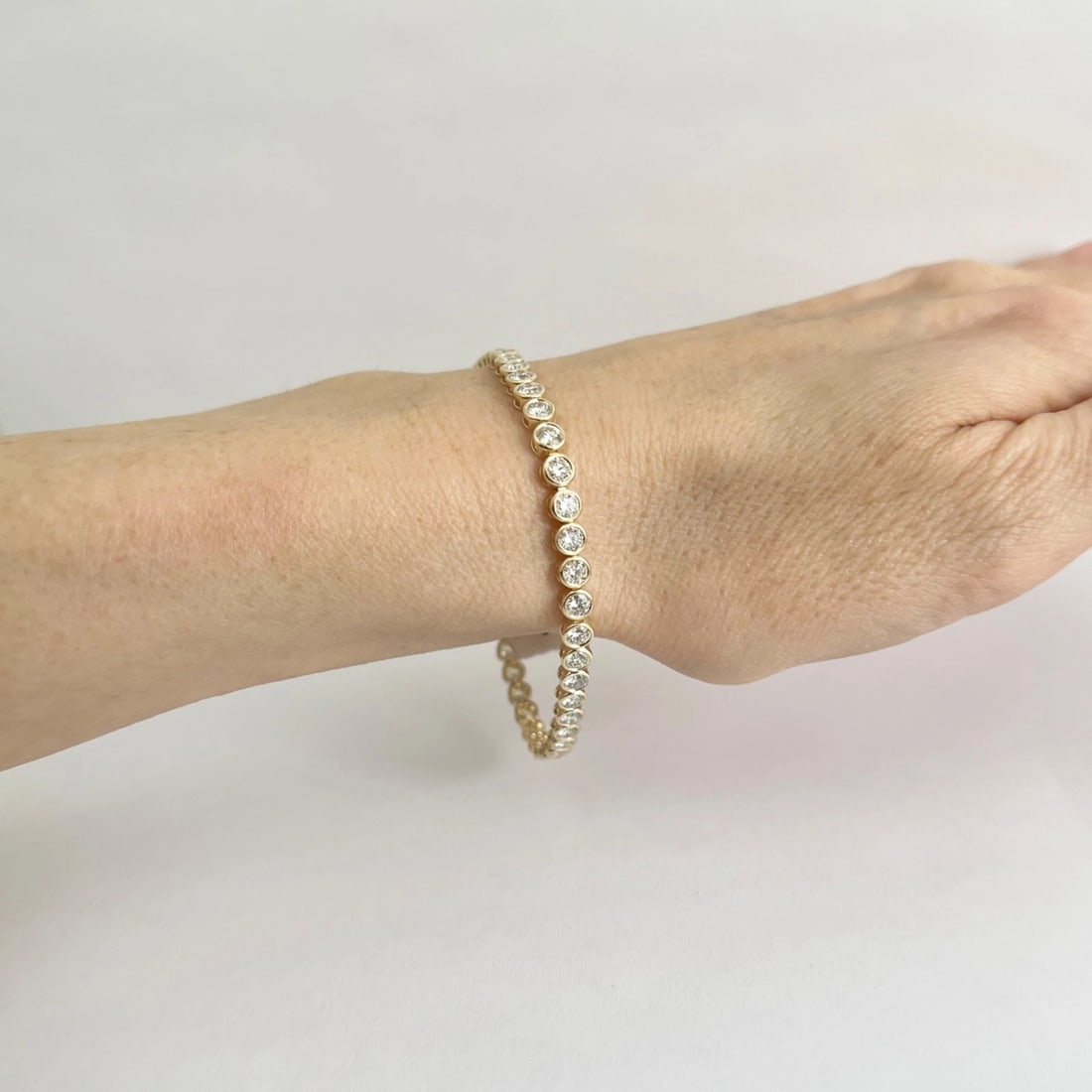 Round Diamond Bezel Tennis Bracelet 14K Yellow Gold, 7 Inches, 4.06 CTW - 4