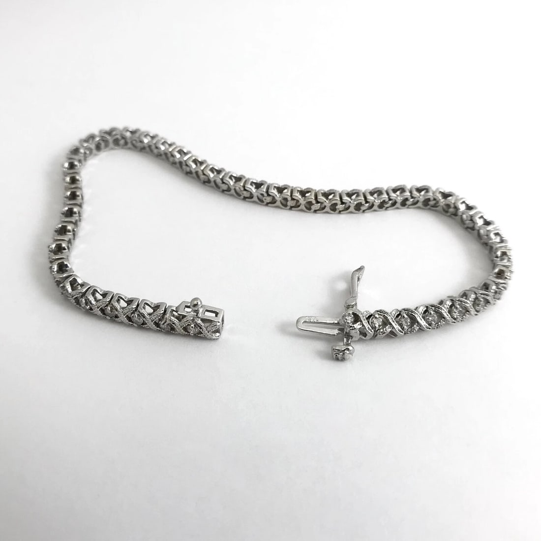 X-Link Milgrain Diamond Tennis Bracelet 14K White Gold, 7.25 Inches, .65 CTW - 9