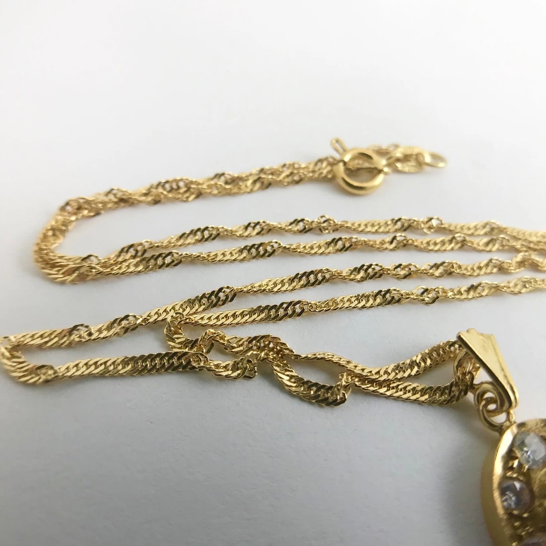 Vintage Oval Simulated Ruby CZ Halo Pendant Necklace 18K Yellow Gold, 5.47 Grams - 8