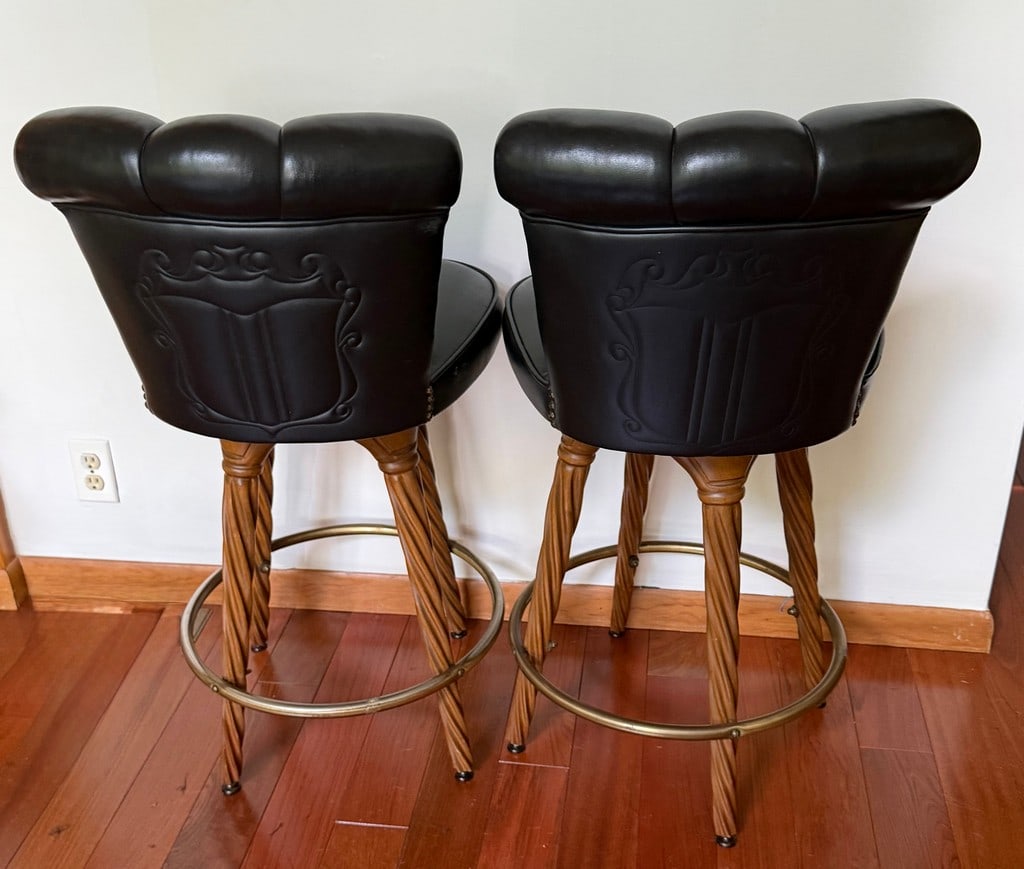 Pair of Swivel Bar Stools with Black Leather Upholstery and Carved Legs - 5