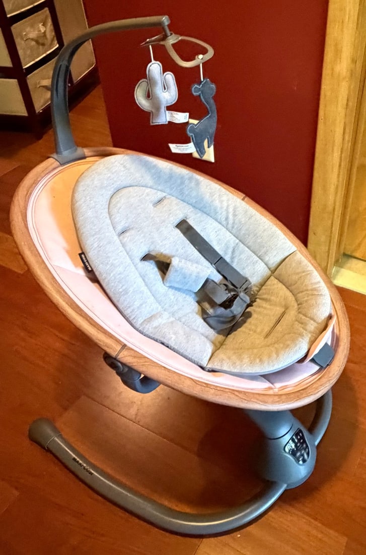 Maxi-Cosi Wood and Fabric Baby Rocker with Desert Animal Mobile - 4