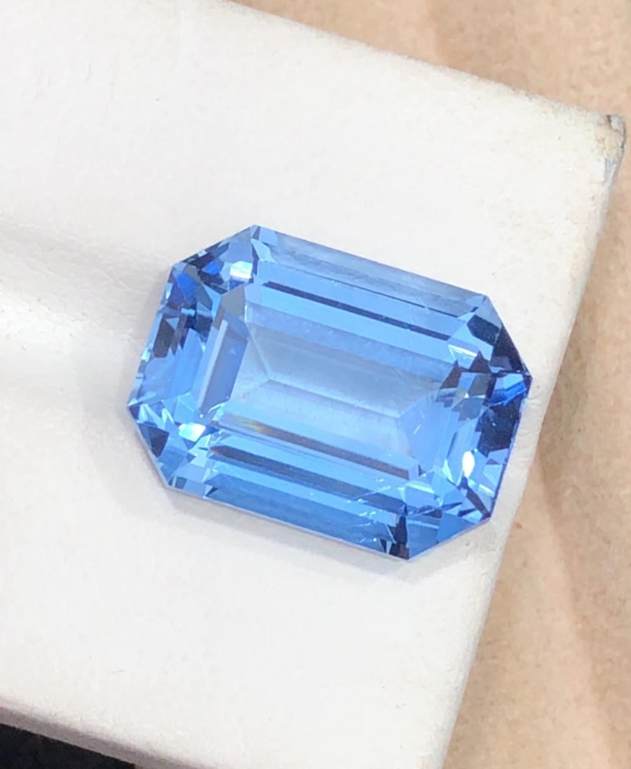 AIG Certified Natural Aquamarine Santa Maria Blue Color Gemstone From Madagascar - 12.86 Carat - 2