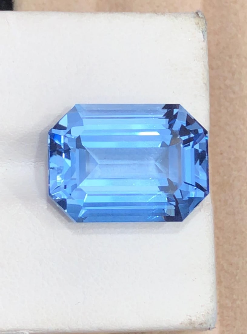 AIG Certified Natural Aquamarine Santa Maria Blue Color Gemstone From Madagascar - 12.86 Carat - 3