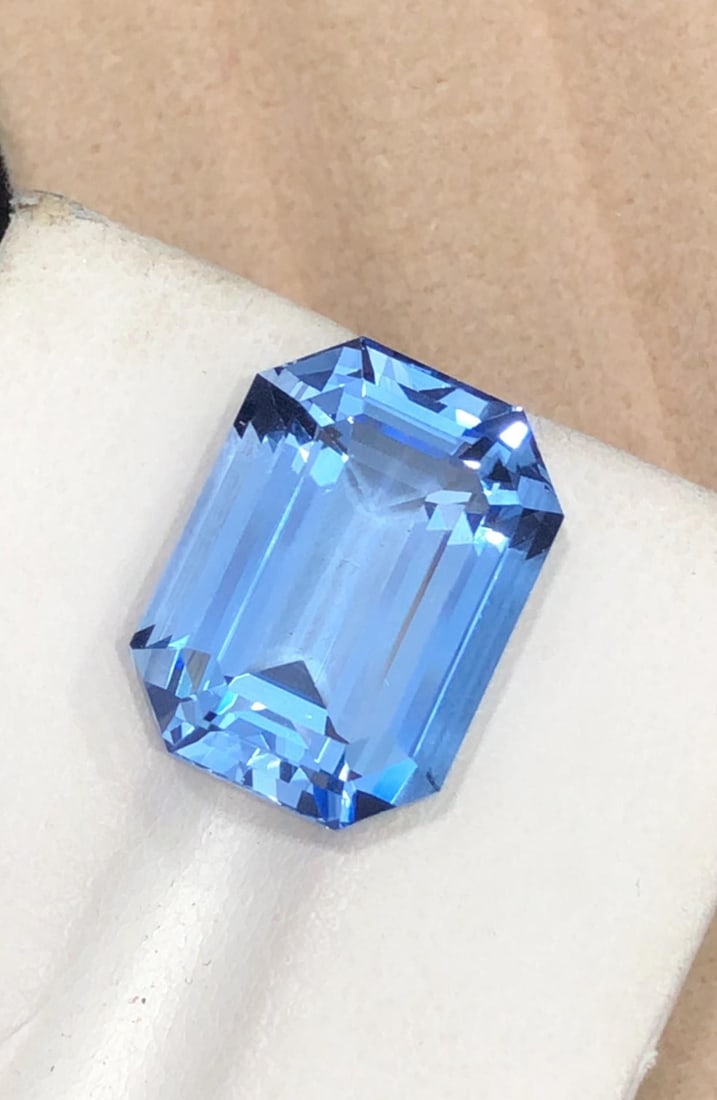 AIG Certified Natural Aquamarine Santa Maria Blue Color Gemstone From Madagascar - 12.86 Carat - 4