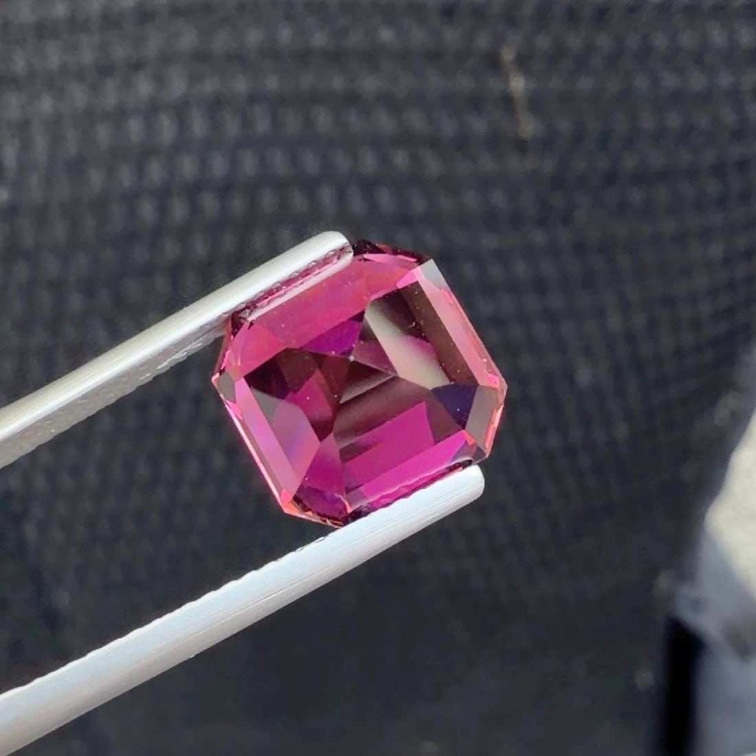 Pink Tourmaline Ringstone: 6.80 CT Oval Cut Gemstone - 2