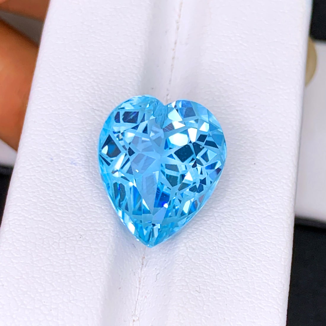 Swiss Blue Topaz Stone, Heart Shape Topaz Gemstone, Flower Cut Topaz - 3