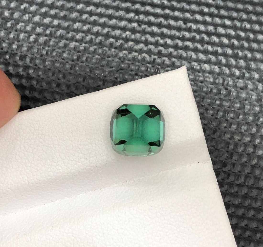 5.36 CT Faceted Blue Green Tourmaline Gemstone - 8