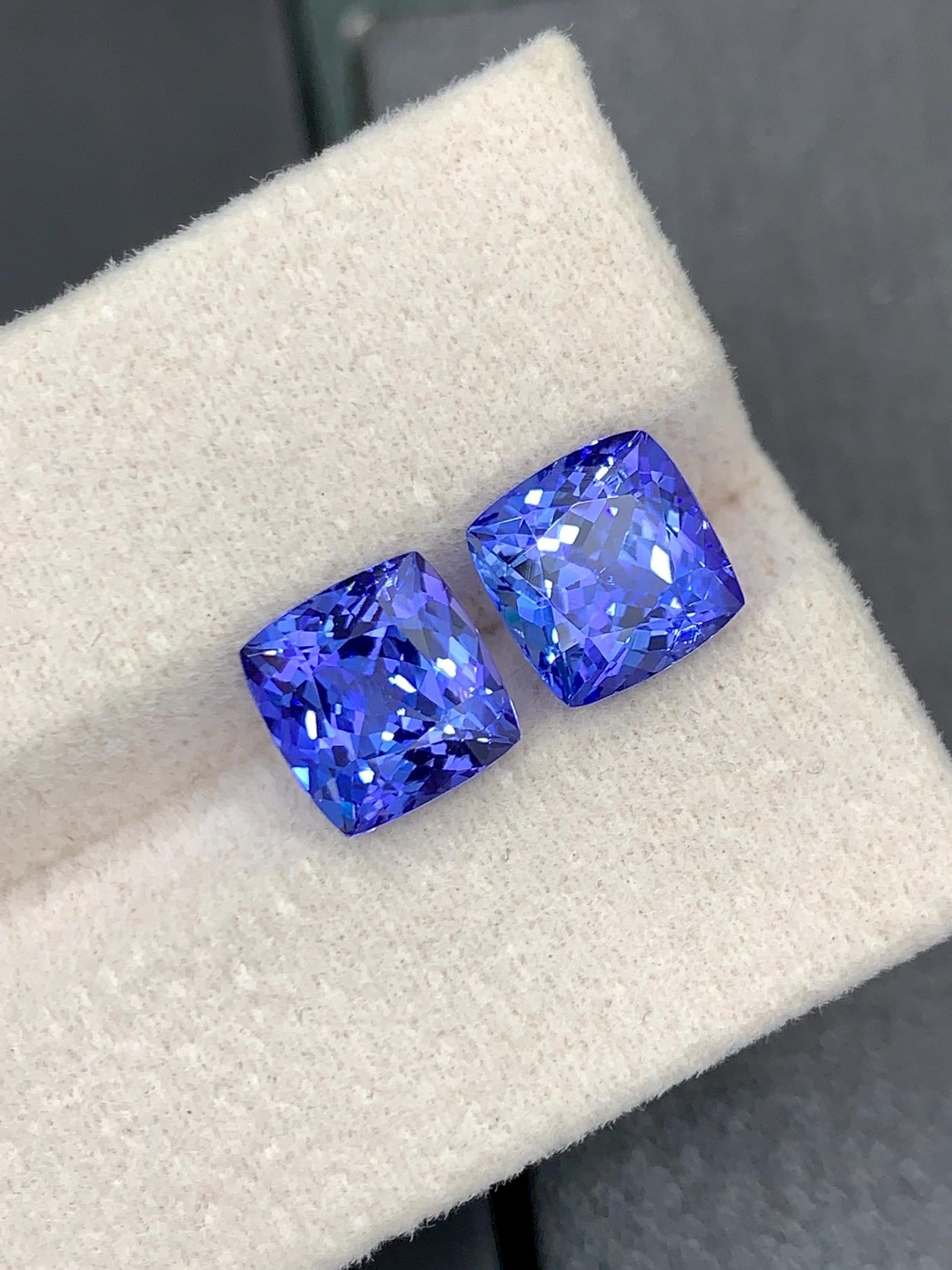 Natural Tanzanite Gemstones Pair, AAA Grade Tanzanite Loose Stones - 5