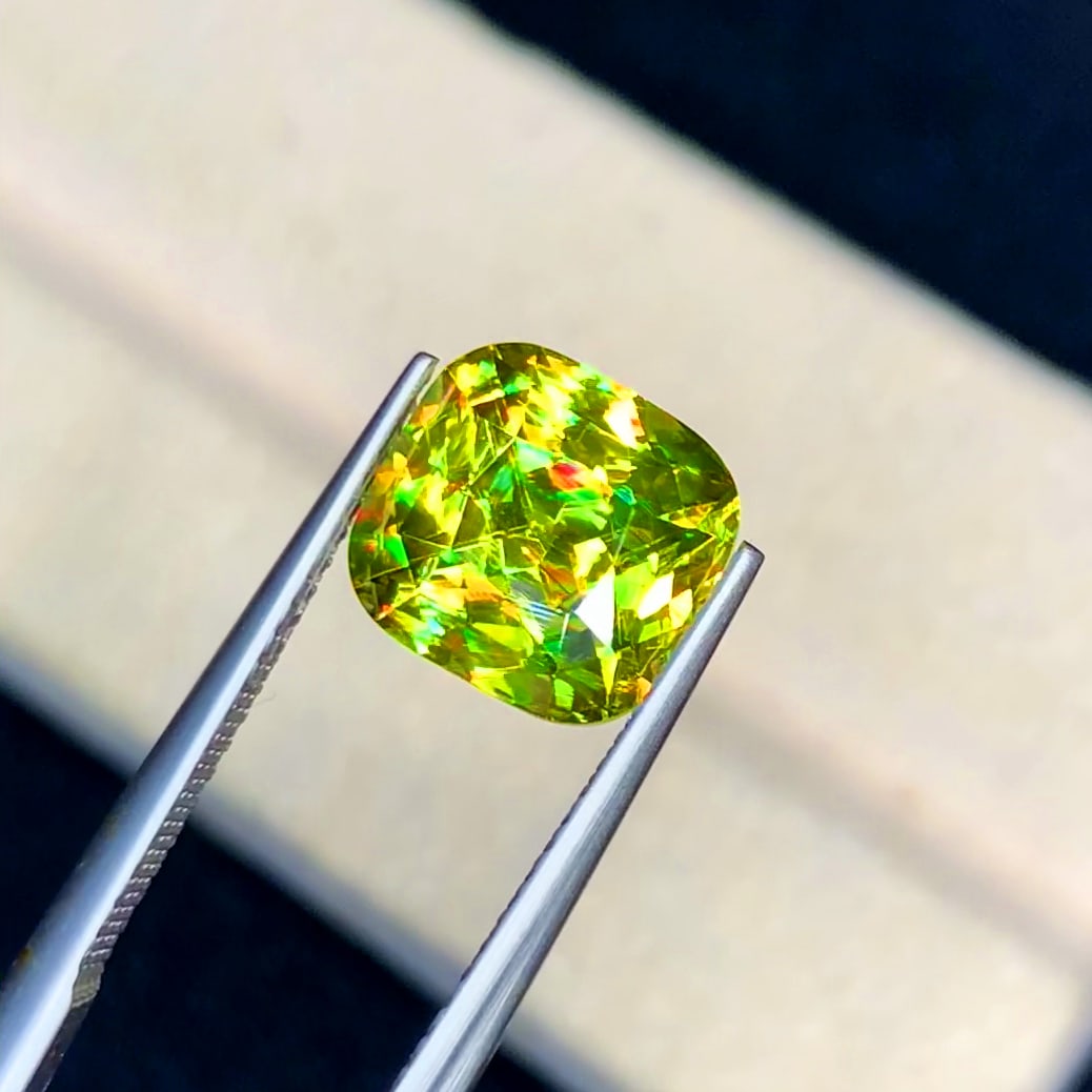 Green Sphene Ring Stone, Full Fire Sphene Gemstone For Ring Making - 3