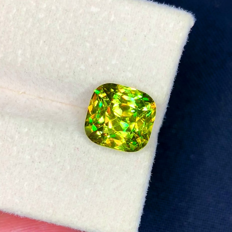 Green Sphene Ring Stone, Full Fire Sphene Gemstone For Ring Making - 4