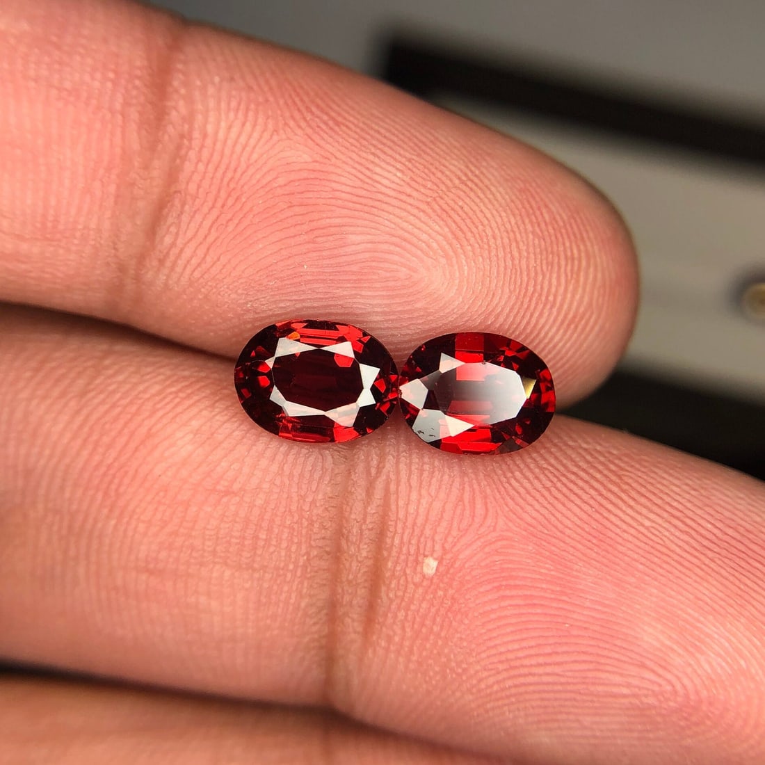Rhodolite Garnet Pair: 2.75 CT, Vivid Red Oval Cut Gemstones - 3