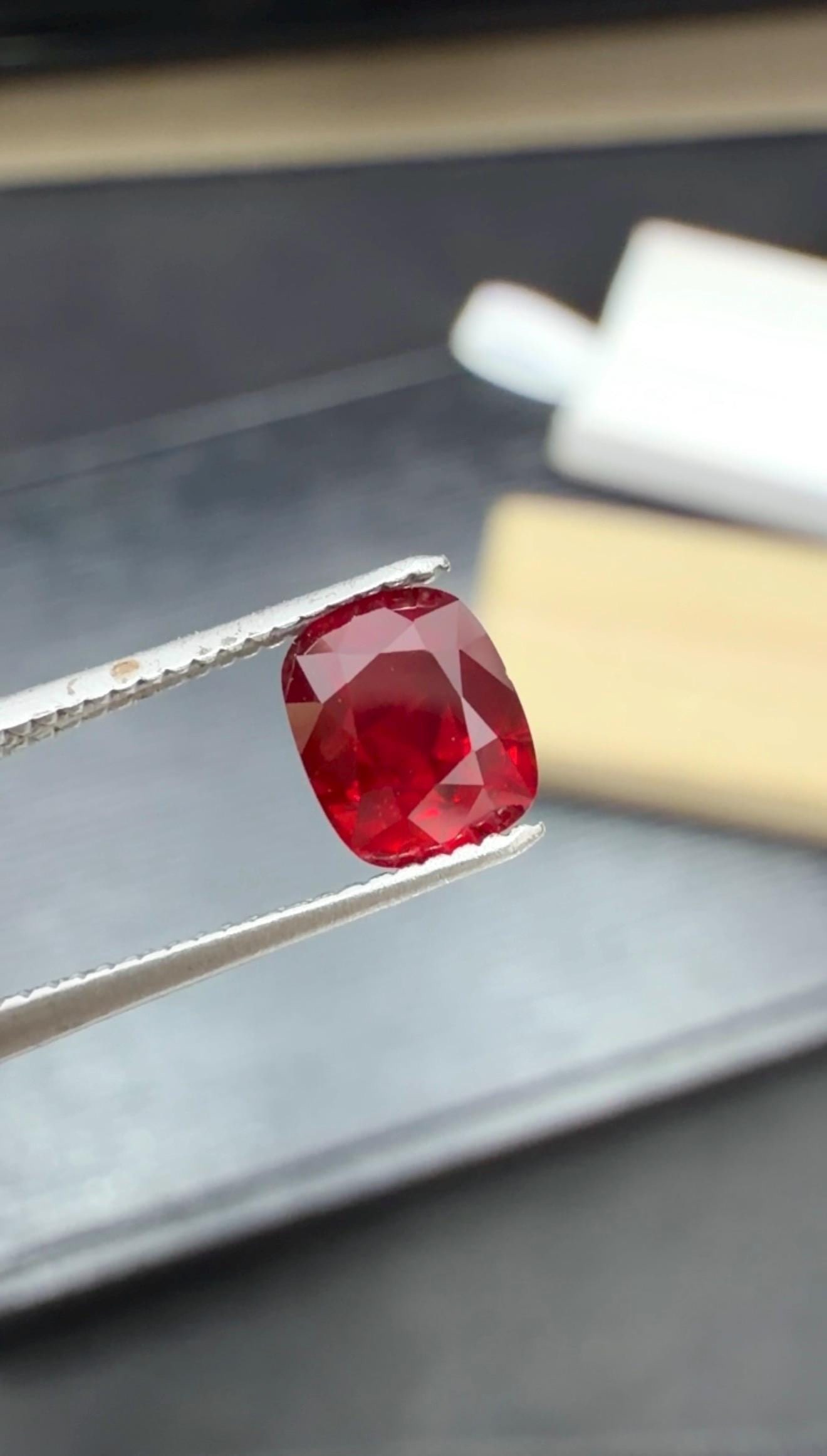 1.015 Carat Natural Vivid Red Pigeons Blood Ruby Gemstone From Mozambique, No Heat Cuhsion Cut Gem - 2