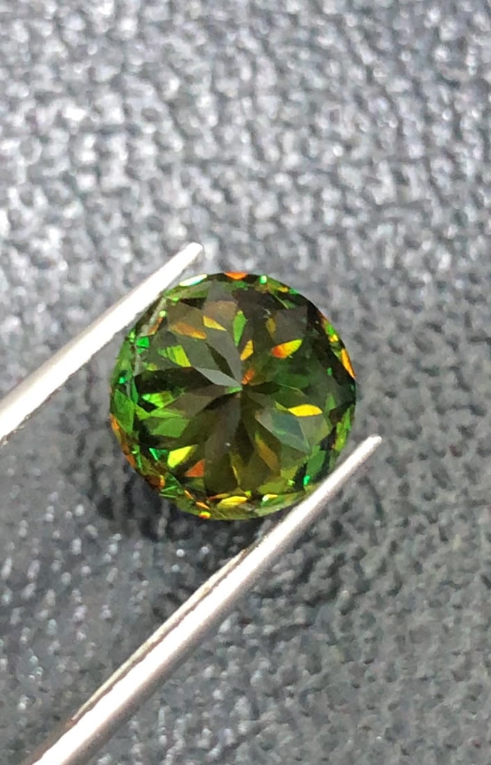 4.70 Carat Natural Brilliant Round Chrome Green Sphene Gemstone, Sparkling Green Skardu Sphene Gem - 8