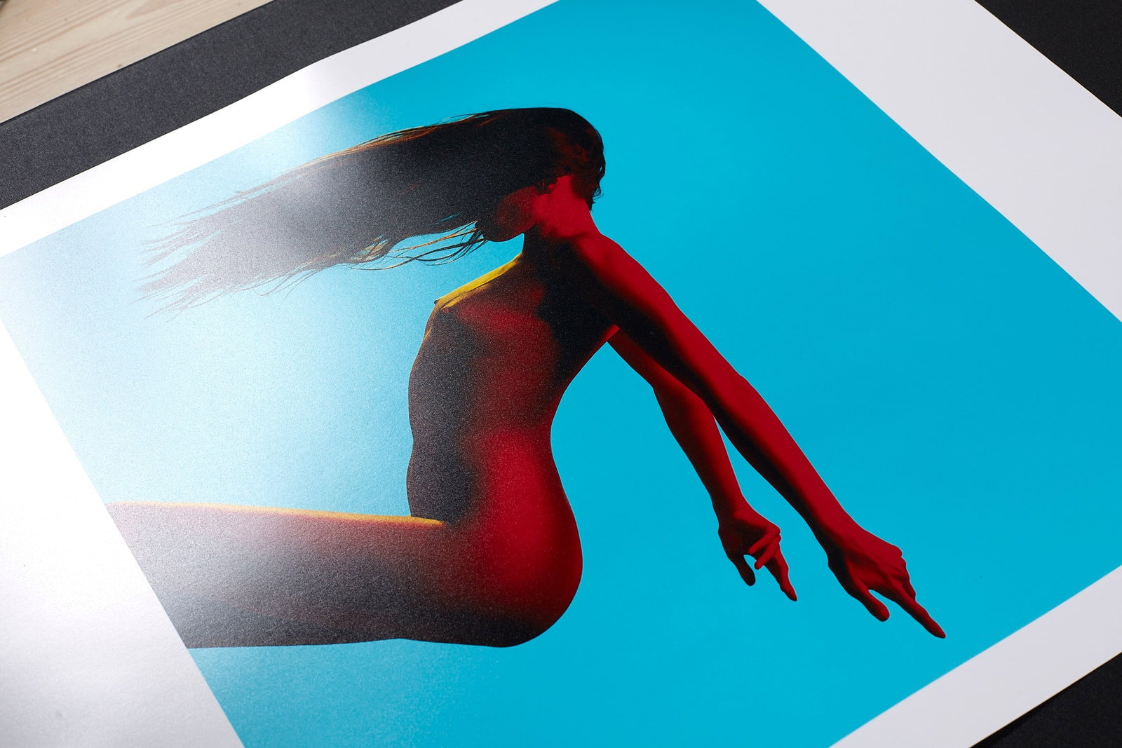 Spiros Politis: Turquoise Red Figure - 6