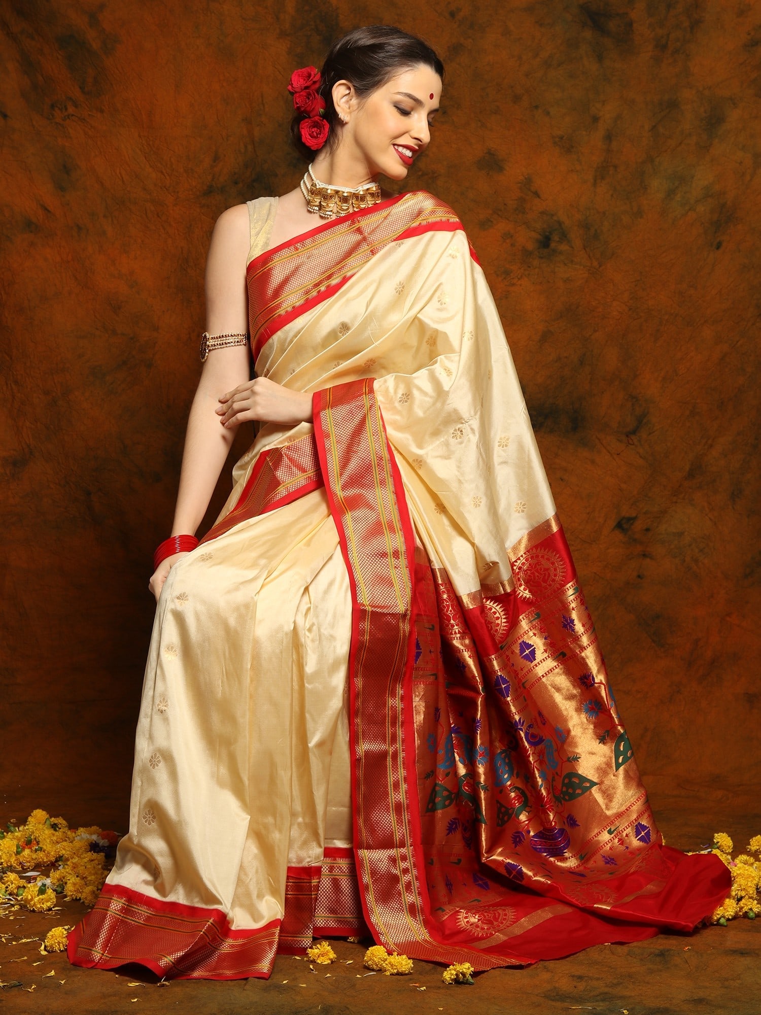 Golden White Maharani Paithani Saree with Chattai Border and Zari Butta - 2