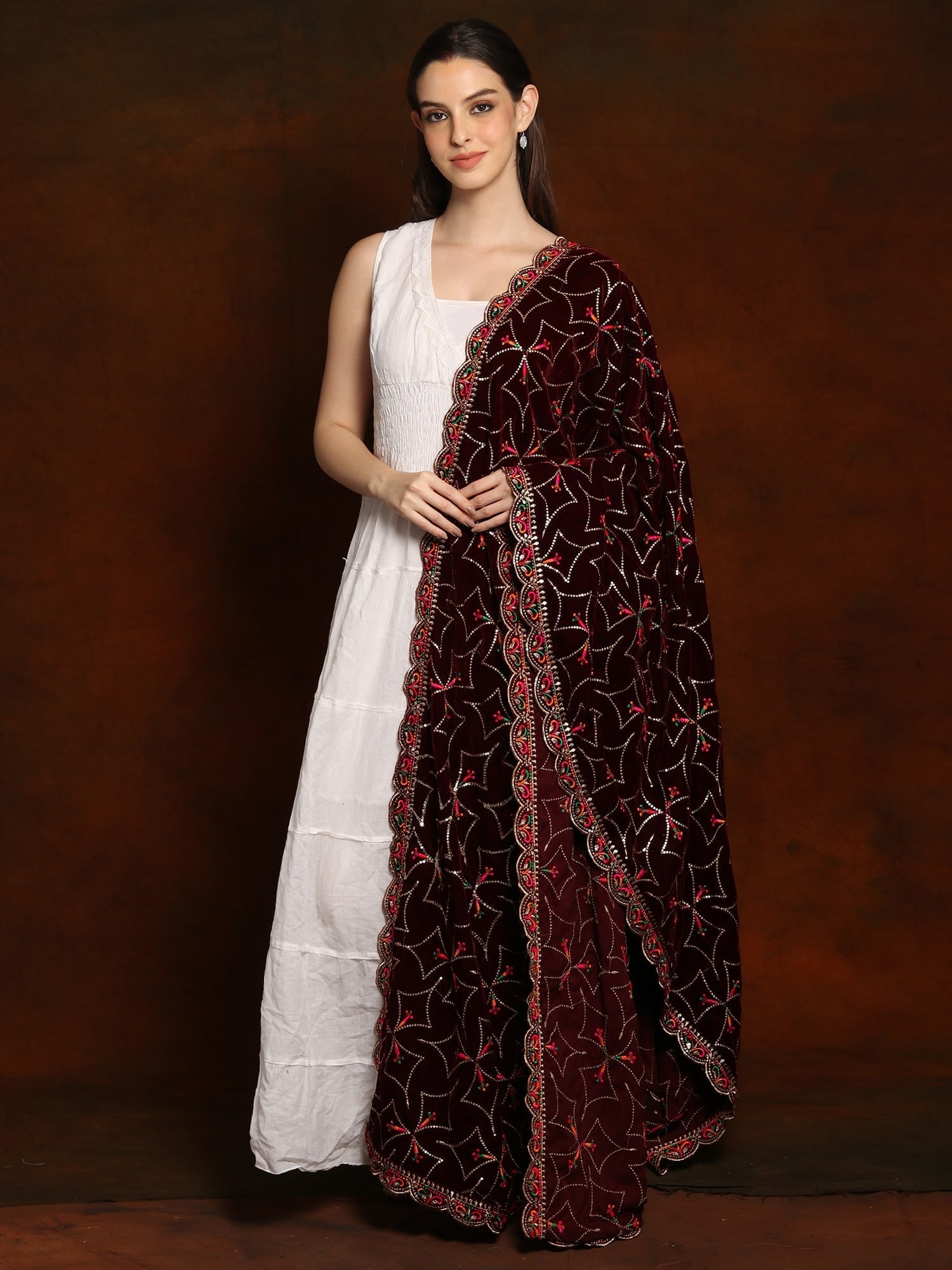 Velvet Dupatta with Zari and Sequinned Diamond Pattern and multicolored miniatures from Amritsar (1 of 2)